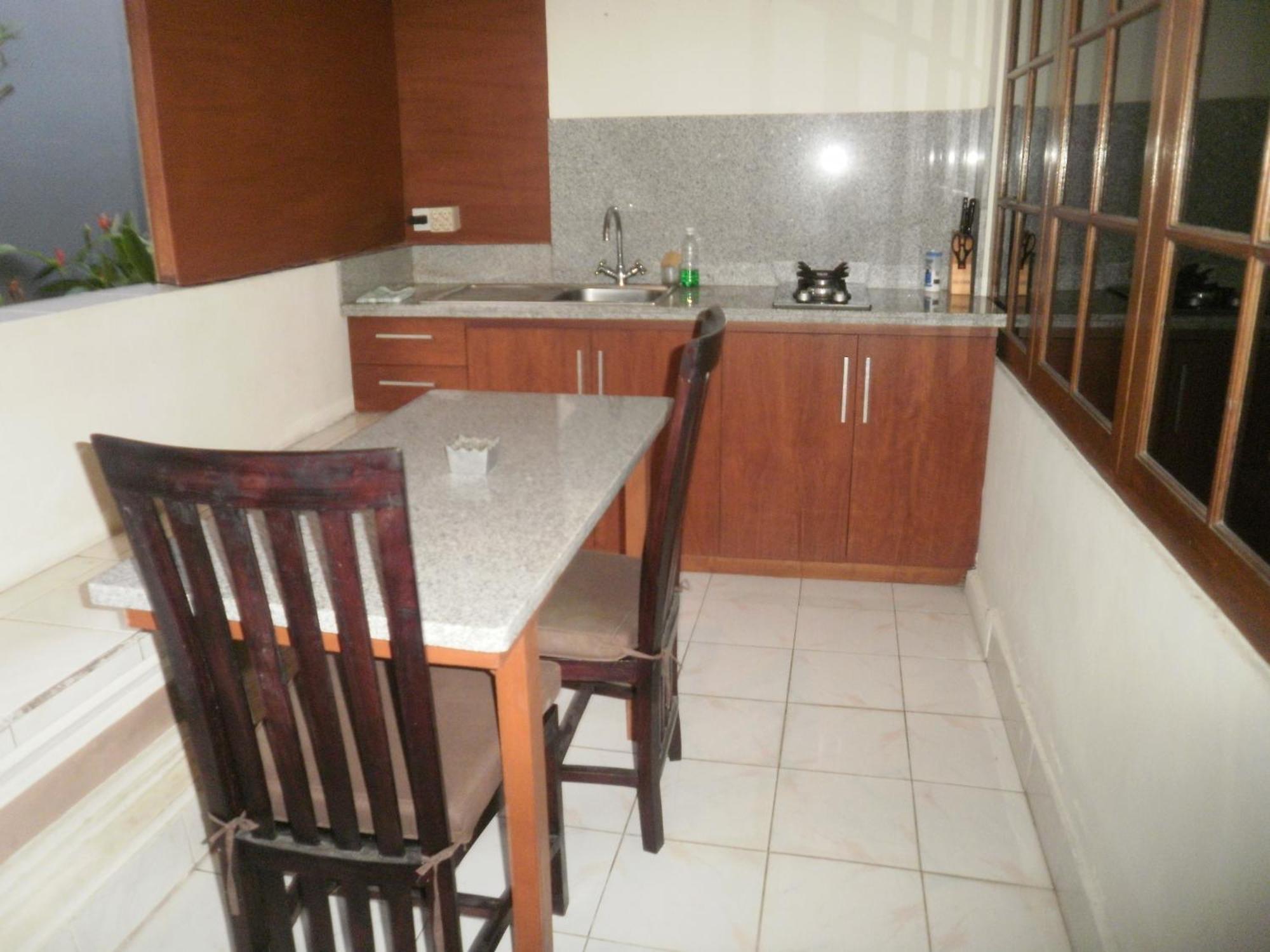 Made House Homestay And Dormitory Sanur  Exterior photo
