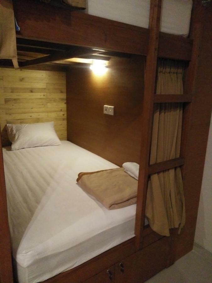 Made House Homestay And Dormitory Sanur  Exterior photo