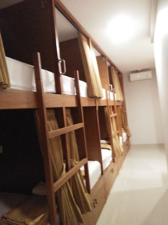 Made House Homestay And Dormitory Sanur  Exterior photo