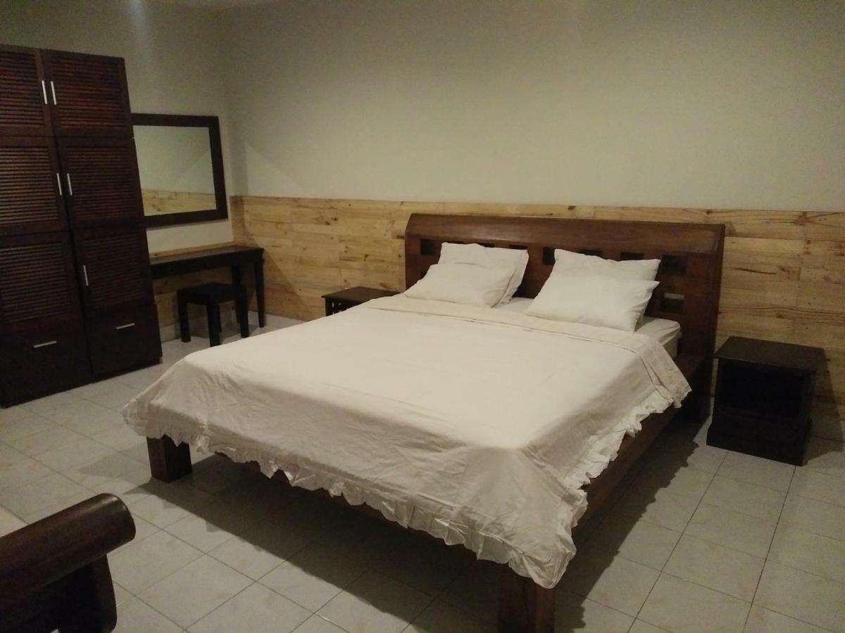 Made House Homestay And Dormitory Sanur  Exterior photo