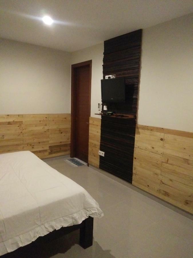 Made House Homestay And Dormitory Sanur  Exterior photo