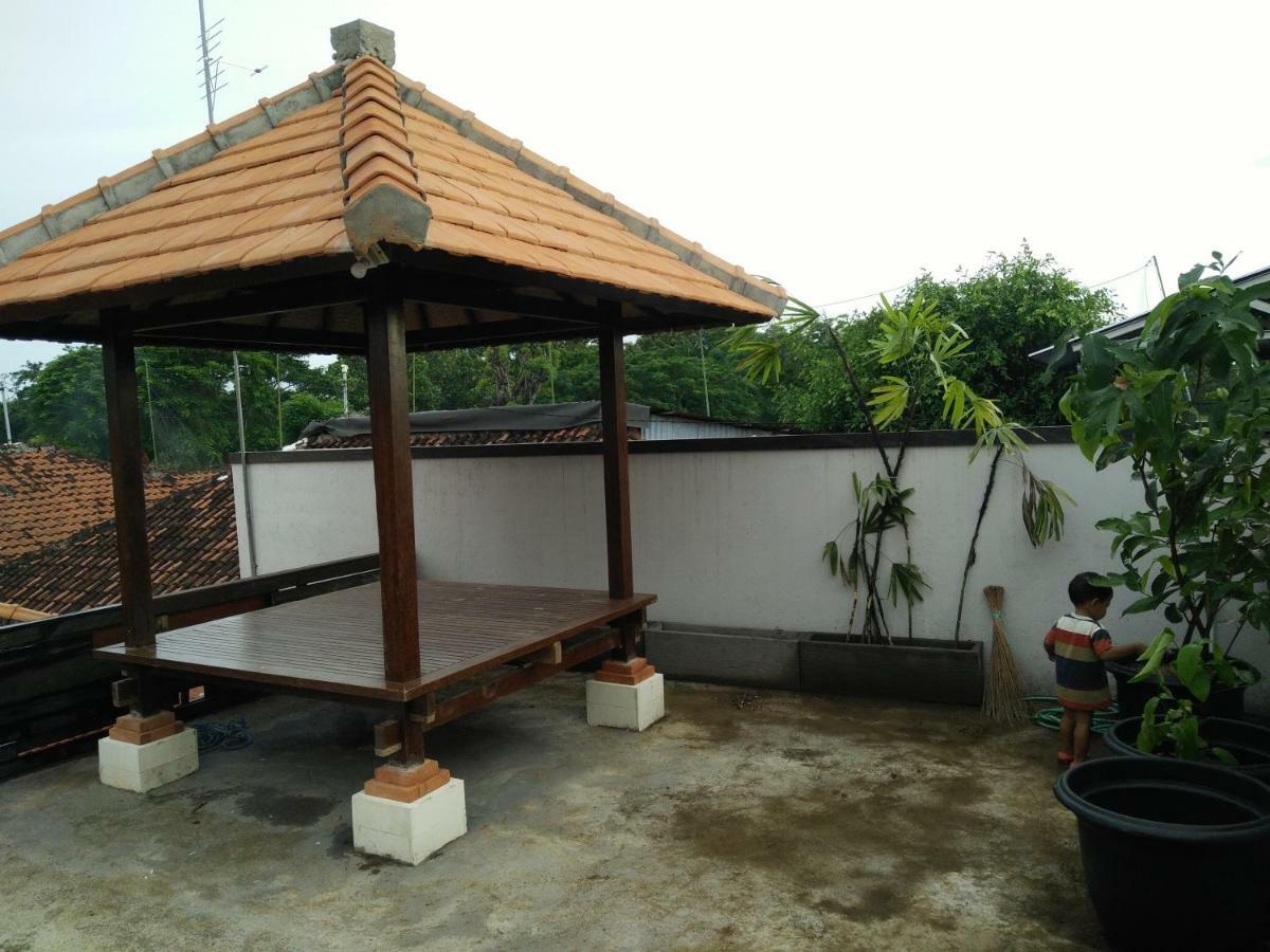 Made House Homestay And Dormitory Sanur  Exterior photo