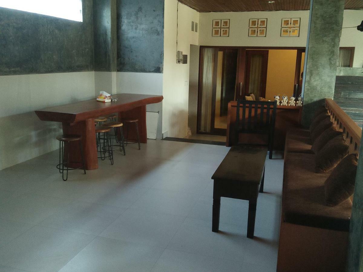 Made House Homestay And Dormitory Sanur  Exterior photo