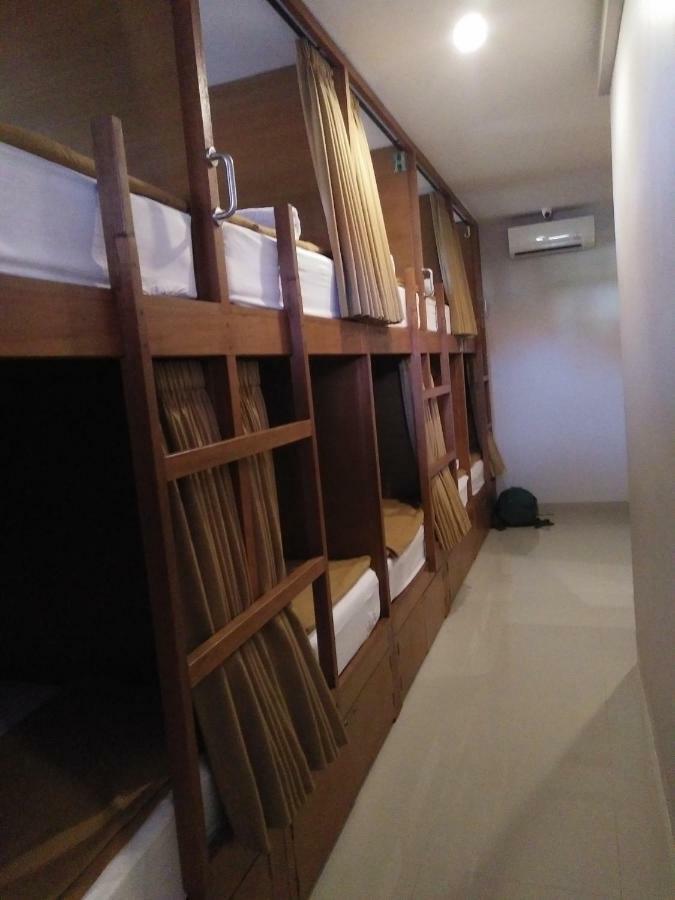 Made House Homestay And Dormitory Sanur  Exterior photo